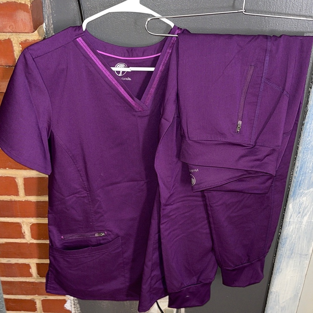 SCRUB SET